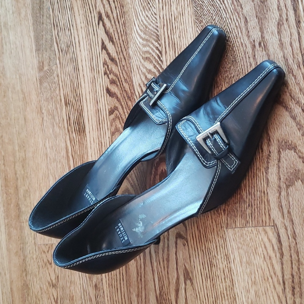(10) Stuart Weitzman Low Kitten Heel Formal Made in Spain Office Buckle Accent